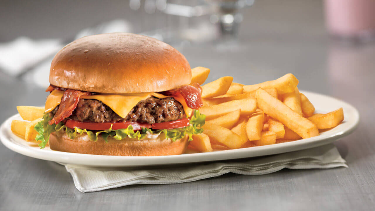 Bacon Mac N Cheese Burger(t) — Friendly's